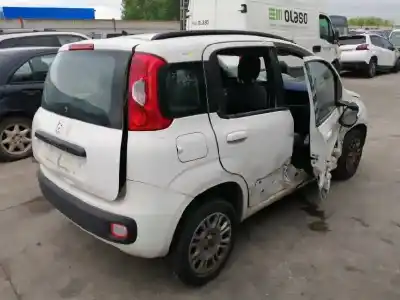 Veículo de Sucata fiat panda (312_, 319_) 1.3 d multijet (312pxl1a) do ano 2016 alimentado 199a9000