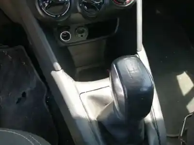 Veículo de Sucata peugeot 208 i (ca_, cc_) 1.2 vti 82 do ano 2014 alimentado hm01