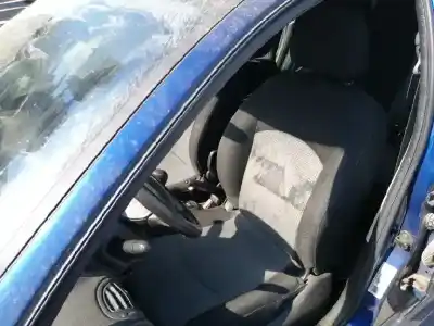 Veículo de Sucata peugeot 206 berlina 1.4 do ano 2003 alimentado kfw