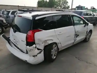 Veículo de Sucata peugeot 5008 1.6 hdi fap do ano 2014 alimentado 9h05