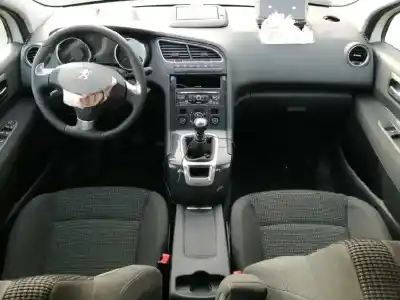 Veículo de Sucata peugeot 5008 1.6 hdi fap do ano 2014 alimentado 9h05