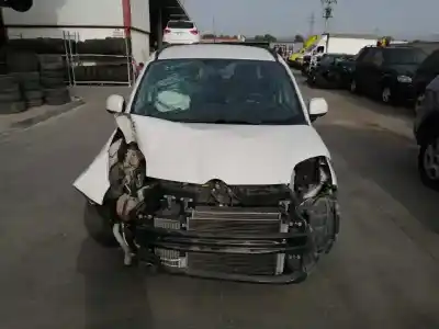 Veículo de Sucata fiat panda (312_, 319_) 1.3 d multijet (312pxl1a) do ano 2016 alimentado 199a9000