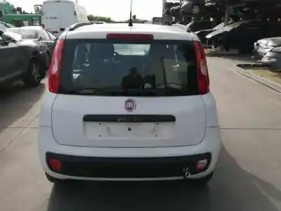 Veículo de Sucata fiat panda (312_, 319_) 1.3 d multijet (312pxl1a) do ano 2016 alimentado 199a9000
