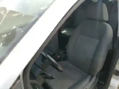 Veículo de Sucata ford focus c-max (cap) 1.6 tdci cat do ano 2005 alimentado g8da