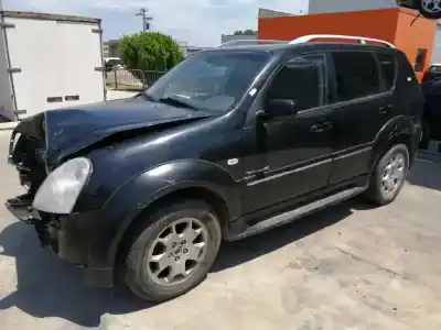 Vehicul casat ssangyong rexton 2.7 turbodiesel cat al anului 2007 alimentat d27dt