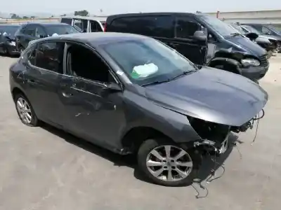 Veicolo di demolizione OPEL CORSA F (P2JO) 1.2 (68) dell'anno 2020 alimentato HM05