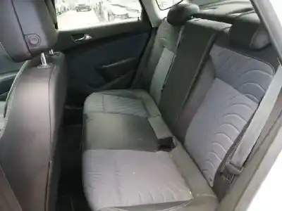 Veículo de Sucata opel astra j (p10) 1.6 cdti (68) do ano 2015 alimentado b16dth