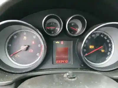 Veicolo di demolizione opel insignia berlina 2.0 cdti cat dell'anno 2011 alimentato a20dt