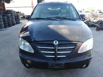 Veículo de Sucata ssangyong rodius 2.7 turbodiesel cat do ano 2005 alimentado d27dt