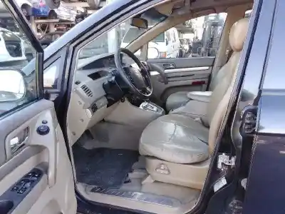 Veículo de Sucata ssangyong rodius 2.7 turbodiesel cat do ano 2005 alimentado d27dt