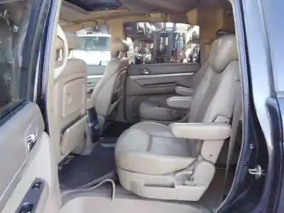 Veículo de Sucata ssangyong rodius 2.7 turbodiesel cat do ano 2005 alimentado d27dt