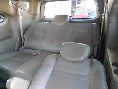 Veículo de Sucata ssangyong rodius 2.7 turbodiesel cat do ano 2005 alimentado d27dt