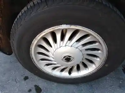 Veículo de Sucata ssangyong rodius 2.7 turbodiesel cat do ano 2005 alimentado d27dt