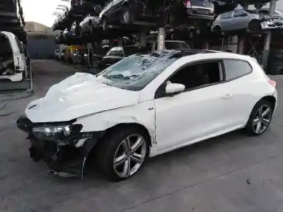 Sloopvoertuig volkswagen scirocco iii (137, 138) 2.0 tdi van het jaar 2013 aangedreven cfhc