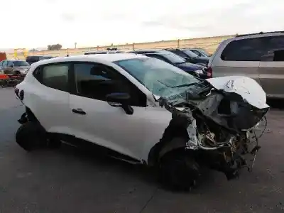 Veículo de Sucata RENAULT CLIO IV 1.5 dCi Diesel FAP do ano 2015 alimentado K9K612
