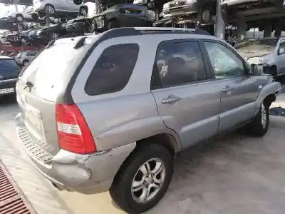 Veicolo di demolizione kia sportage 2.0 crdi dell'anno 2007 alimentato d4ea