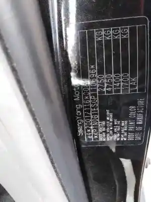 Veículo de Sucata ssangyong rodius ii 2.2 xdi do ano 2016 alimentado 672960