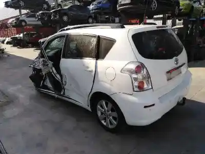 Veículo de Sucata toyota corolla verso (r1) 2.2 d-4d sol do ano 2008 alimentado 2adftv