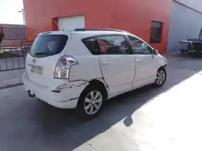 Veículo de Sucata toyota corolla verso (r1) 2.2 d-4d sol do ano 2008 alimentado 2adftv