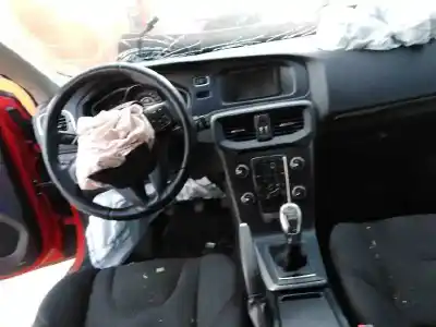 Veículo de Sucata volvo v40 1.6 diesel cat do ano 2013 alimentado d4162t