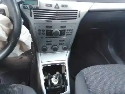 Veículo de Sucata opel astra h (a04) 1.9 cdti (l48) do ano 2007 alimentado z19dt