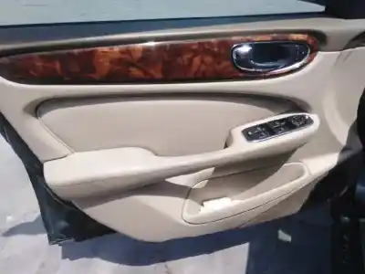 Scrapping Vehicle jaguar xj (x350, x358) 4.2 of the year 2003 powered sb