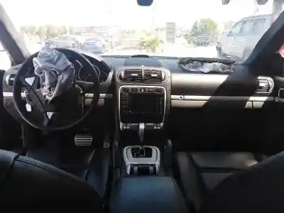 Scrapping Vehicle porsche cayenne (typ 9pa) 4.5 v8 turbo cat 450 cv / 331 kw of the year 2004 powered m4850