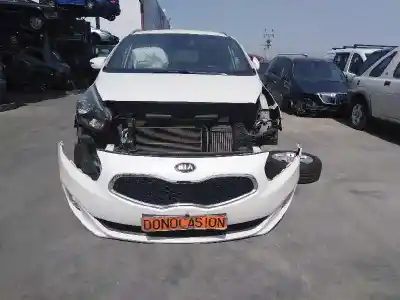 Véhicule à la ferraille KIA CARENS 1.7 CRDi de l'année 2013 alimenté D4FD