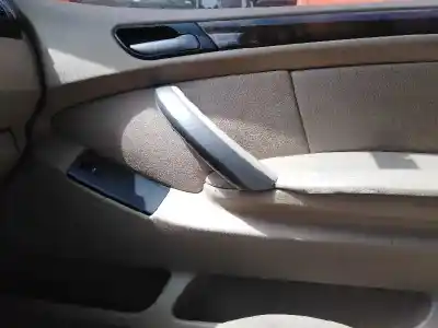 Sloopvoertuig bmw x5 (e53) 3.0i van het jaar 2004 aangedreven 306s3