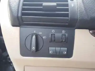 Sloopvoertuig bmw x5 (e53) 3.0i van het jaar 2004 aangedreven 306s3