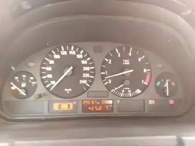 Sloopvoertuig bmw x5 (e53) 3.0i van het jaar 2004 aangedreven 306s3