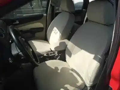 Véhicule à la ferraille ford focus berlina (cap) 1.6 tdci cat de l'année 2006 alimenté g8db