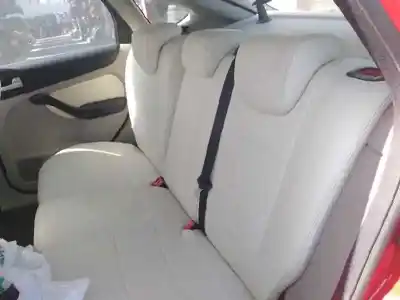 Véhicule à la ferraille ford focus berlina (cap) 1.6 tdci cat de l'année 2006 alimenté g8db