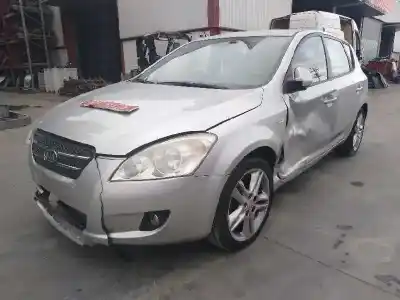 Vehicul casat kia cee´d 1.6 crdi cat al anului 2010 alimentat d4fb
