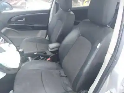 Vehicul casat kia cee´d 1.6 crdi cat al anului 2010 alimentat d4fb