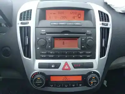 Vehicul casat kia cee´d 1.6 crdi cat al anului 2010 alimentat d4fb