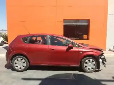 Veicolo di demolizione SEAT LEON (1P1) 1.9 TDI dell'anno 2005 alimentato BXE