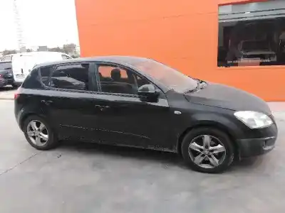 Veículo de Sucata kia cee'd fastback (ed) 1.6 crdi 115 do ano 2007 alimentado d4fb