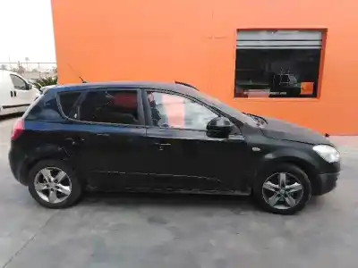 Veículo de Sucata kia cee'd fastback (ed) 1.6 crdi 115 do ano 2007 alimentado d4fb