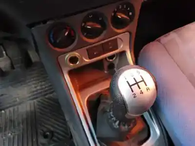 Veículo de Sucata ford tourneo connect (tc7) kombi b. corta (2006->) do ano 2013 alimentado p9pc