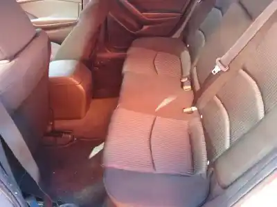 Véhicule à la ferraille mazda 3 lim. () style de l'année 2016 alimenté sh