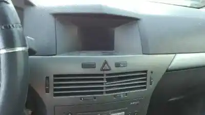 Sloopvoertuig opel astra h (a04) 1.6 (l48) van het jaar 2005 aangedreven z16xep