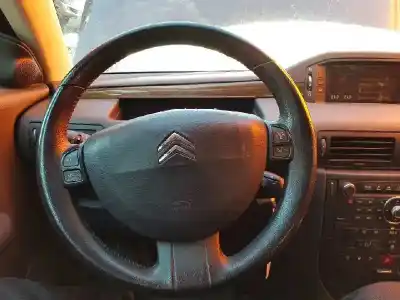 Veículo de Sucata citroen c6 (td_) 2.7 hdi do ano 2007 alimentado uhz