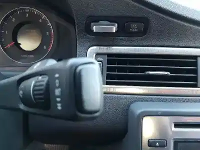 Veículo de Sucata volvo s80 berlina d5 executive do ano 2009 alimentado d5244t4