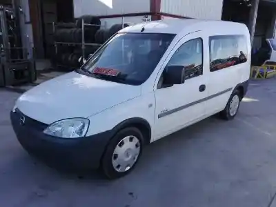 Veículo de Sucata opel combo familiar do ano 2003 alimentado y17dtl