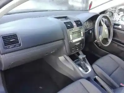 Veículo de Sucata volkswagen golf v (1k1) 1.6 fsi do ano 2006 alimentado blf