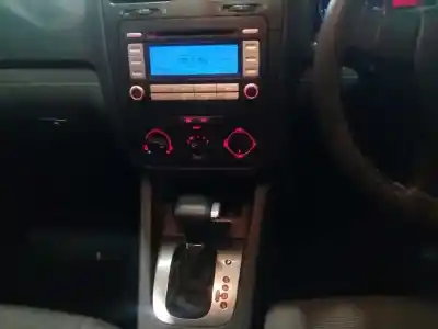 Veículo de Sucata volkswagen golf v (1k1) 1.6 fsi do ano 2006 alimentado blf