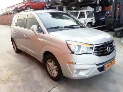 Veículo de Sucata ssangyong rodius ii 2.0 xdi do ano 2015 alimentado 671960