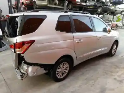 Veículo de Sucata ssangyong rodius ii 2.0 xdi do ano 2015 alimentado 671960