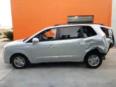 Veículo de Sucata ssangyong rodius ii 2.0 xdi do ano 2015 alimentado 671960